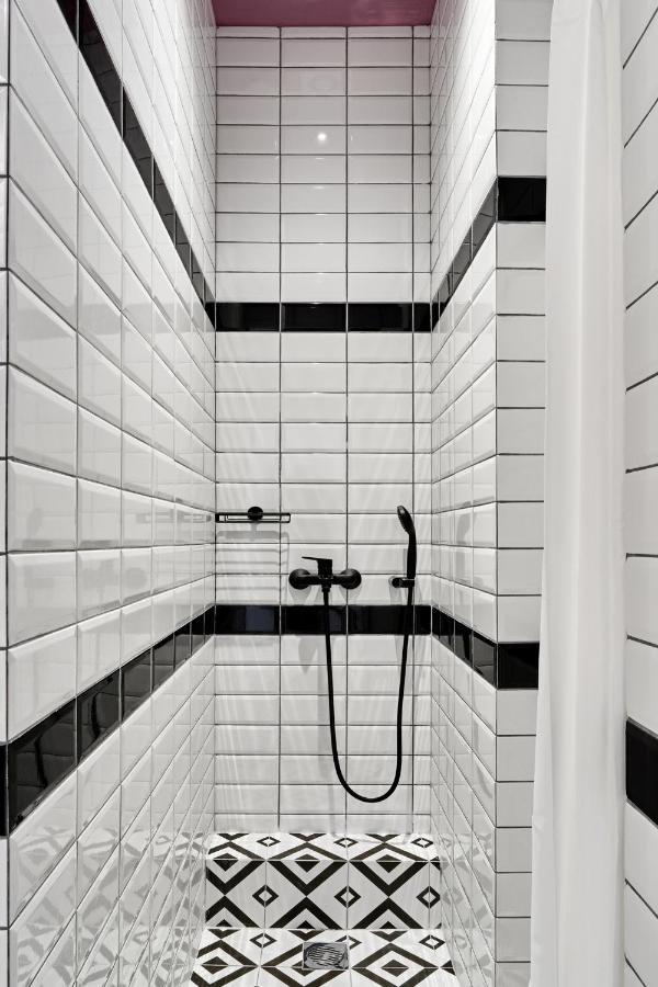 When In Athens Hostel Atenas Exterior foto