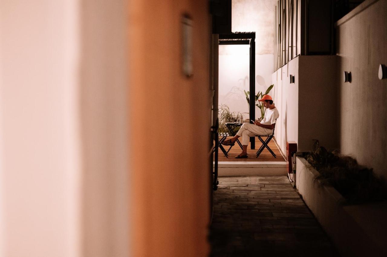When In Athens Hostel Atenas Exterior foto